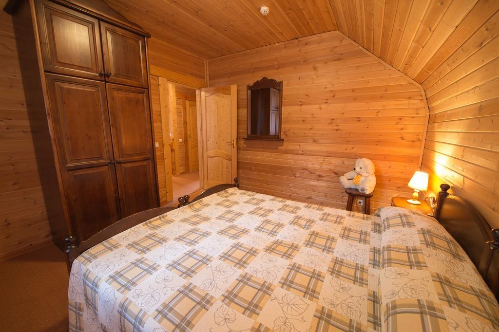 Lada Holiday Cottages Lopotovo Ruang foto