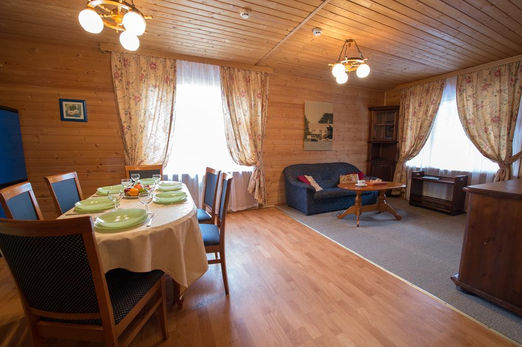 Lada Holiday Cottages Lopotovo Ruang foto